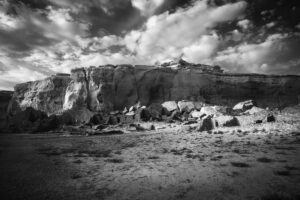 A black and white photo of some rocks
