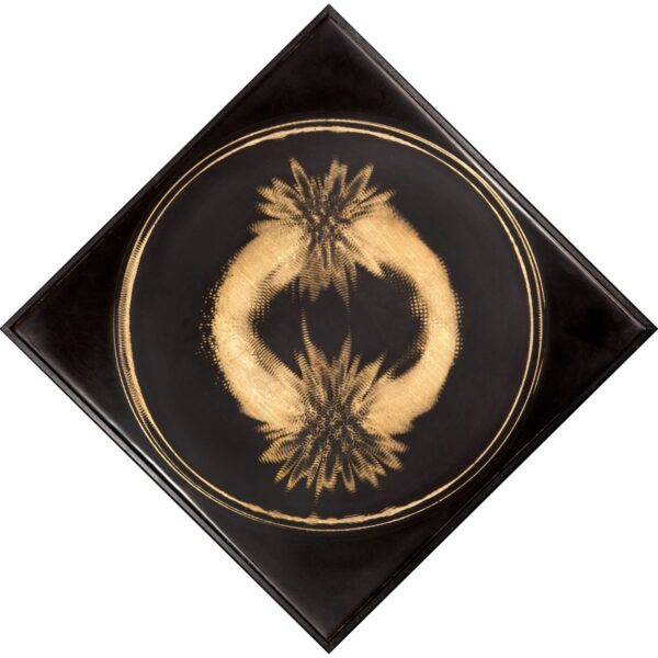 A black and gold circle with two pineapples on it.
