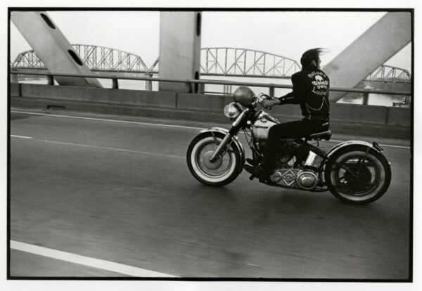 Danny Lyon, Crossing the Ohio River near Louisville, 1966