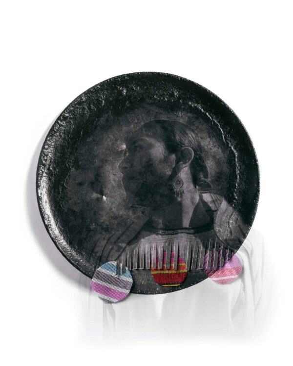 A black plate with some hair on it
