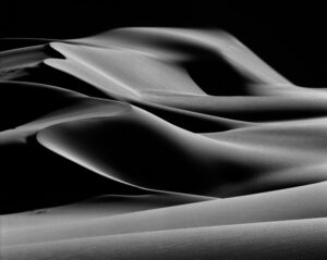 A black and white photo of some shapes